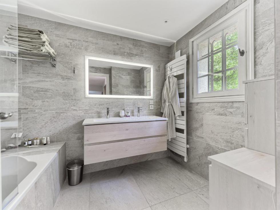 Sainte Colombe Villa *